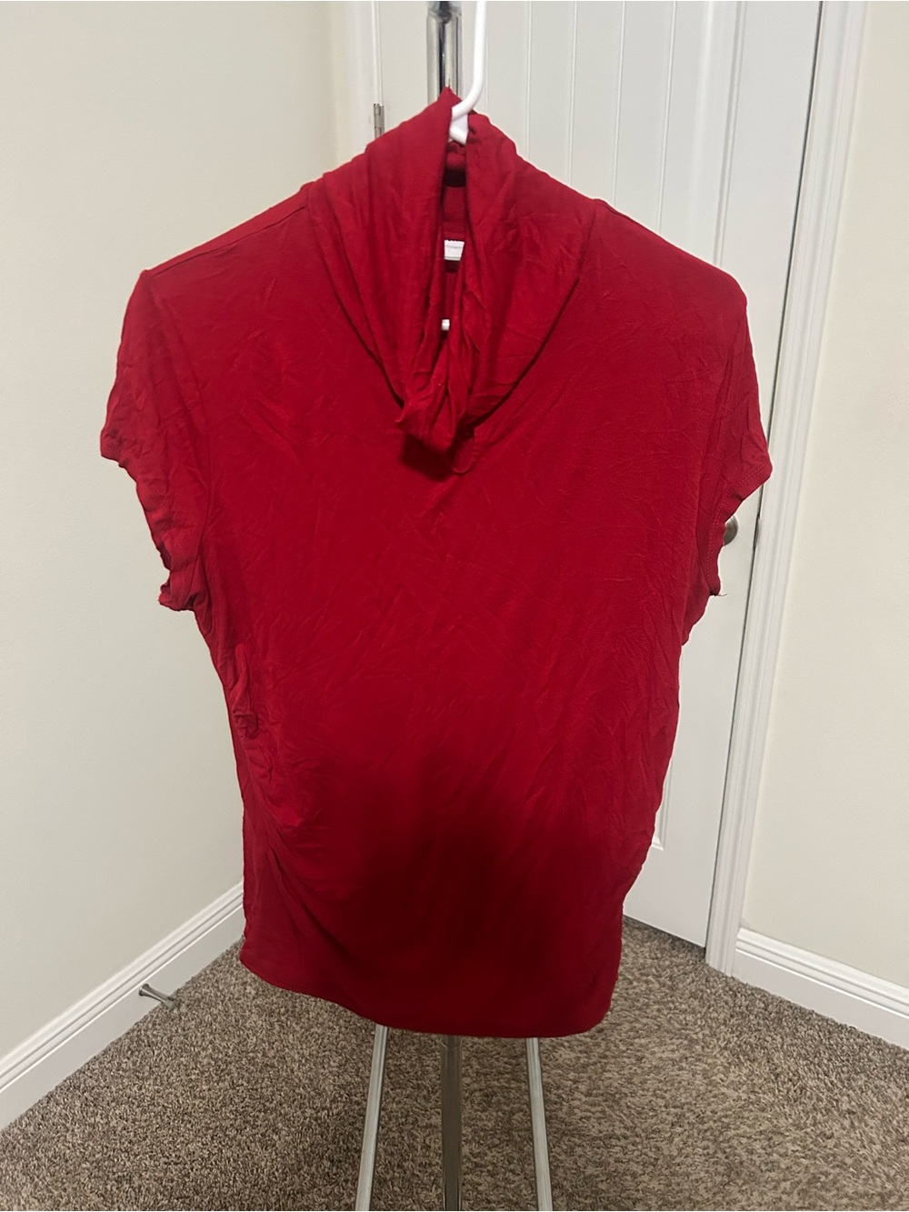 New York & Company Red Short Sleeve Draped Cowl Neck Top